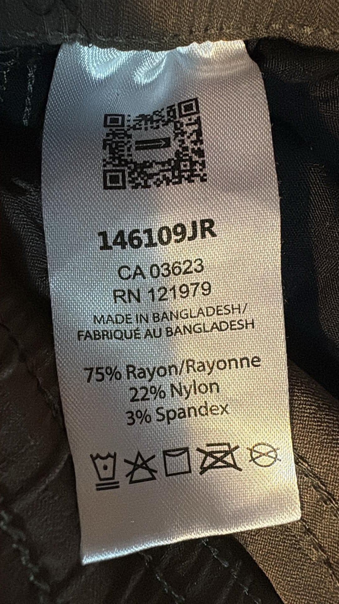 Fabric label showing 75% rayon, 22% nylon and 3% spandex