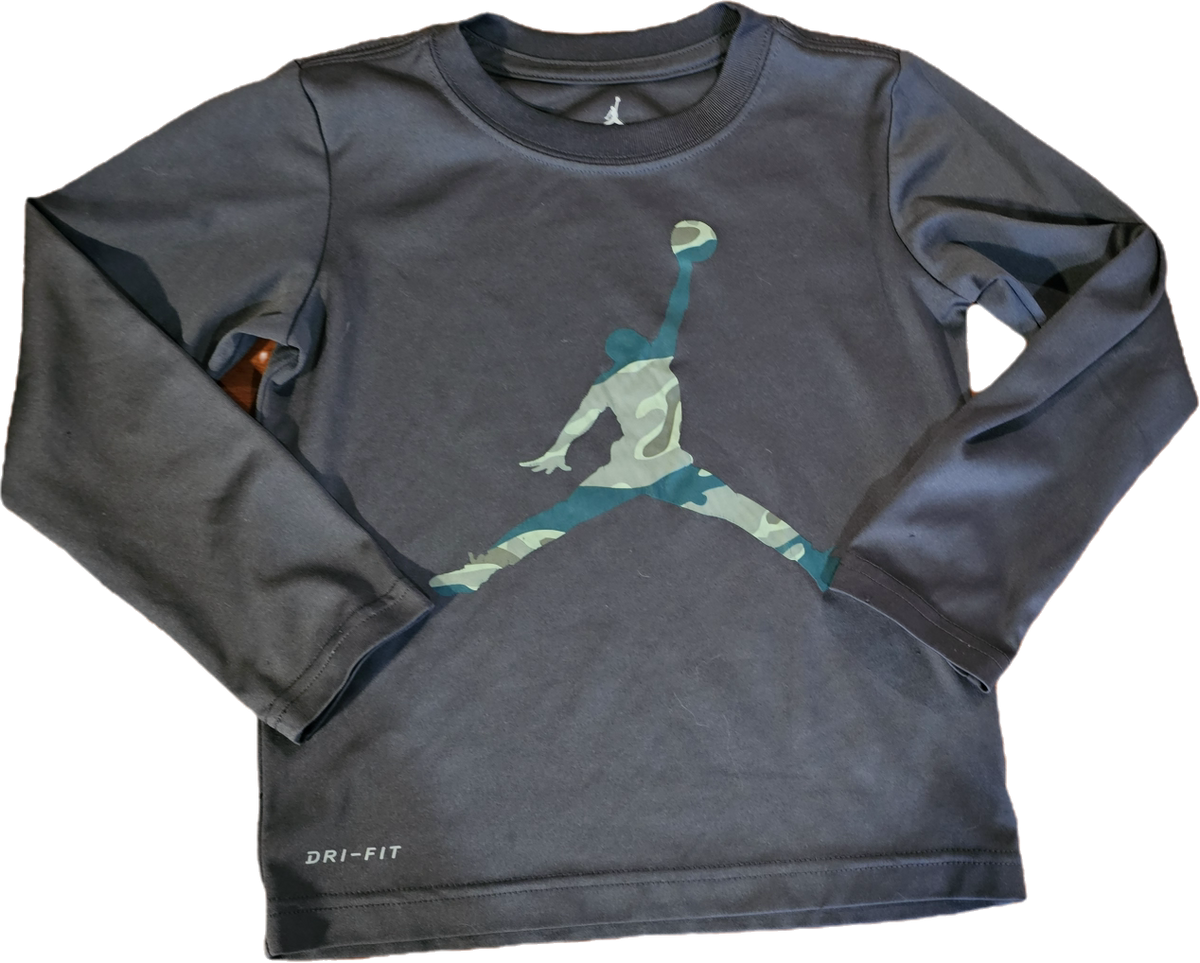 Nike Shirt 3-4yrs