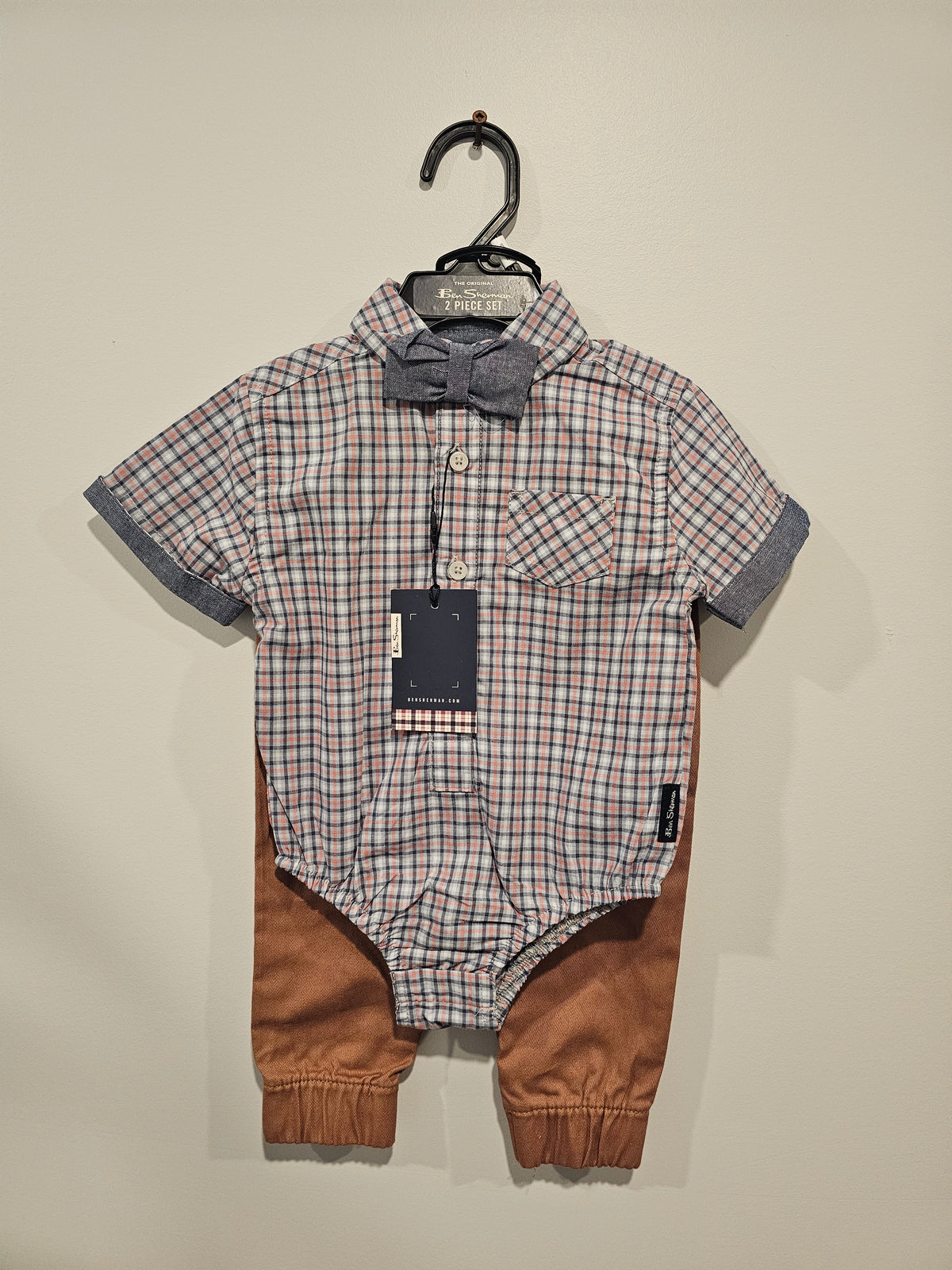 New 2 pc Suit Plaid