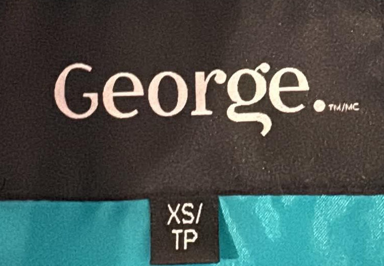 Front of turquoise George quilted puffer jacket