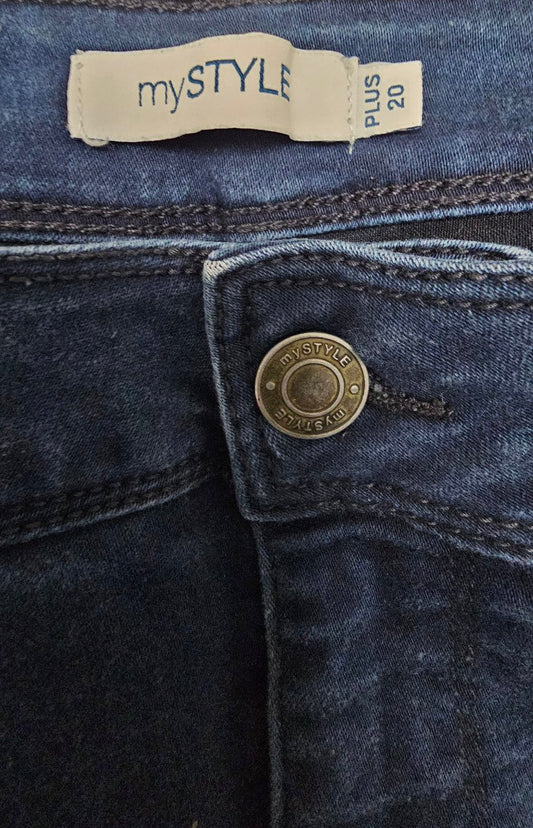 mySTYLE Plus Dark Wash Capri Jeans 20