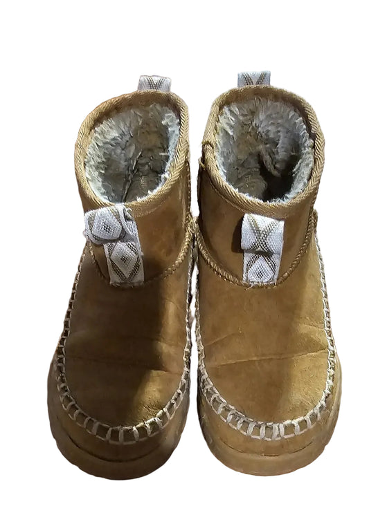 Justice Tan Faux Suede Boots – Pre-Loved
