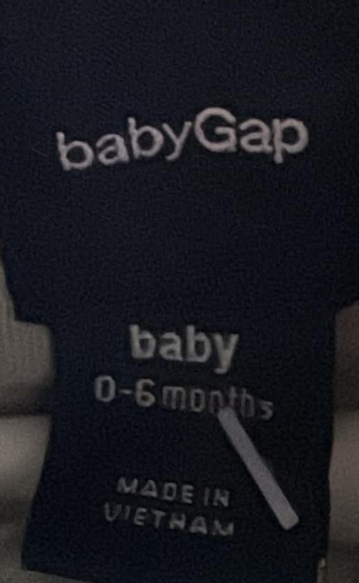 Baby Gap size label showing 0–6 months