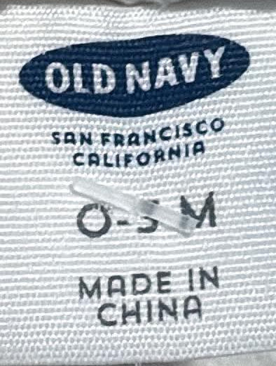 Old Navy size label showing 0–3 months