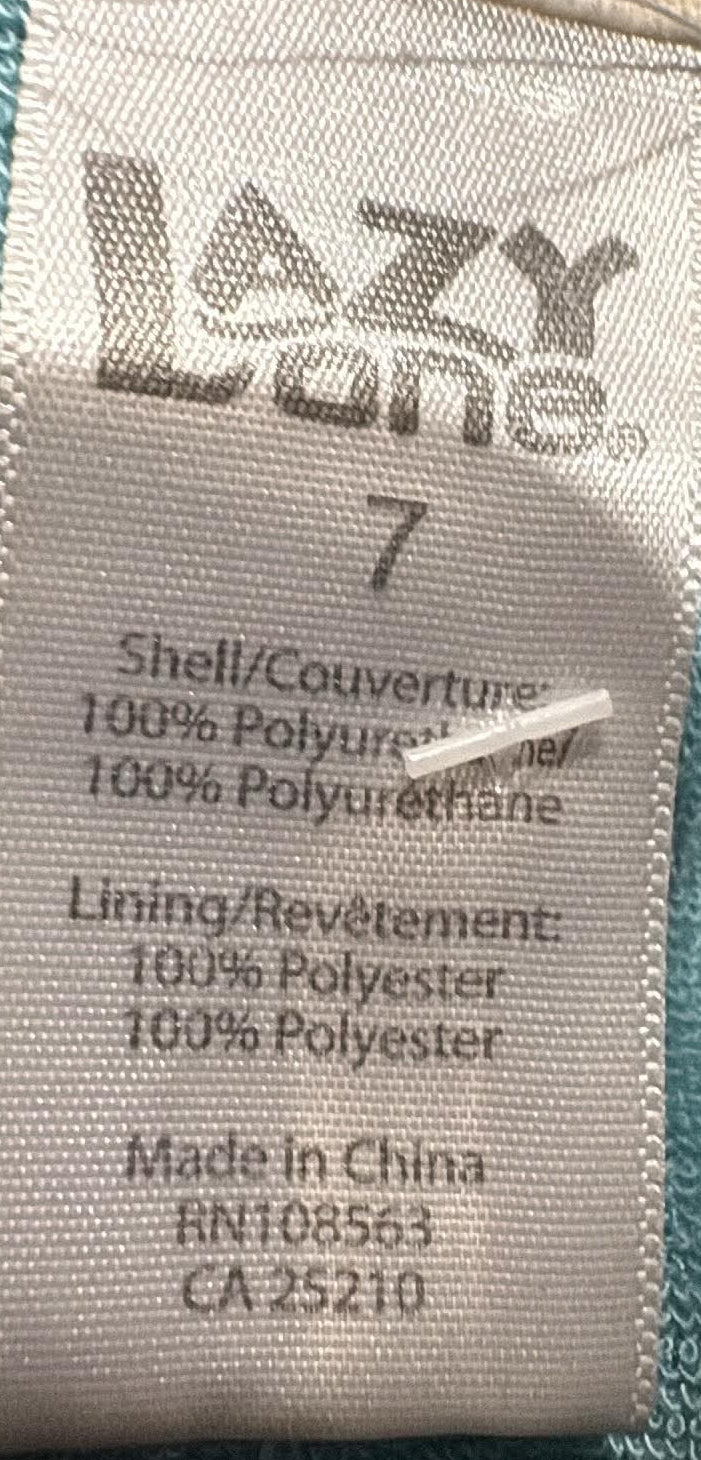 Lazy One size 7 label with shell and lining composition