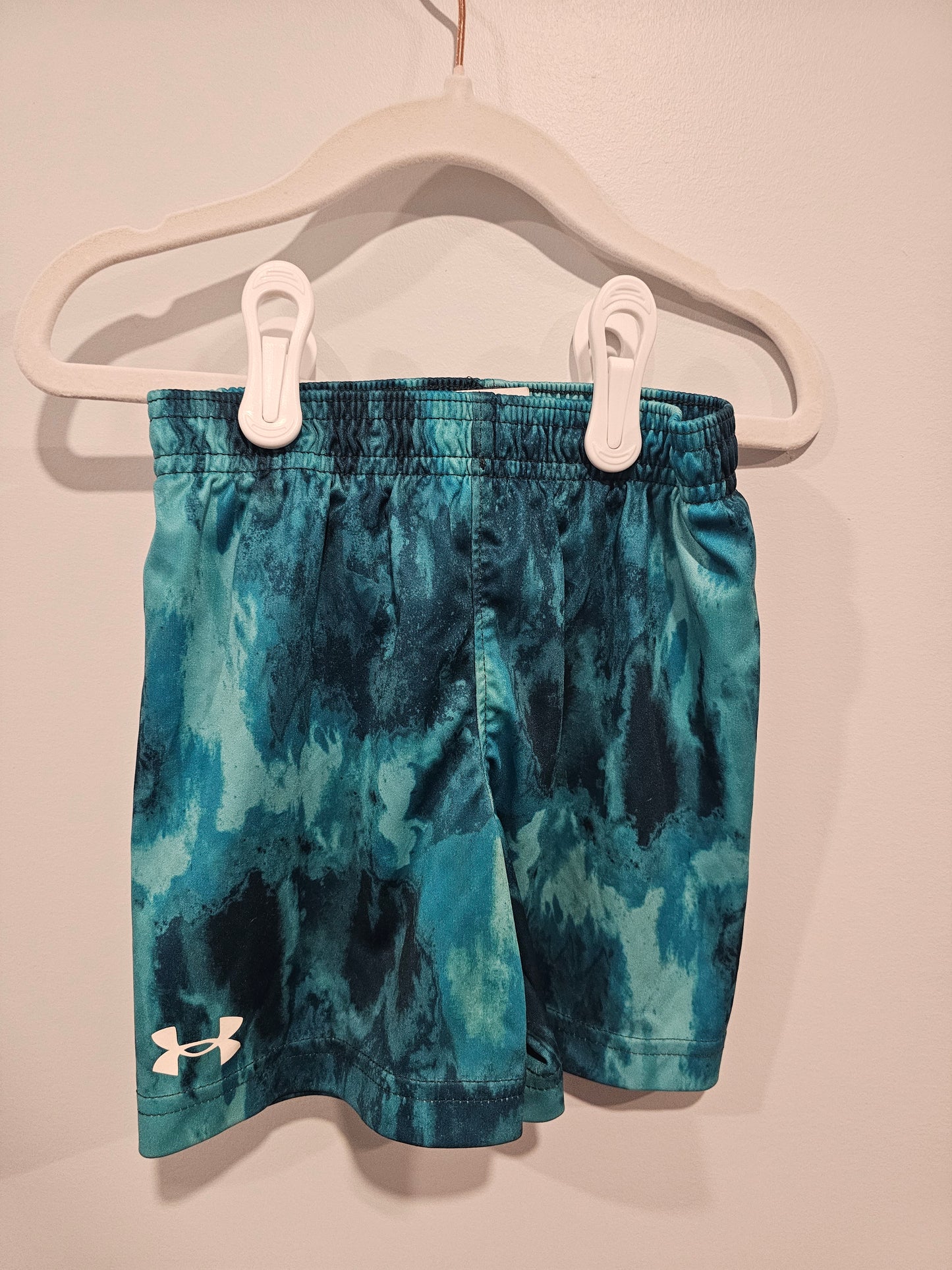 Under Armour Shorts and Shirt 24m