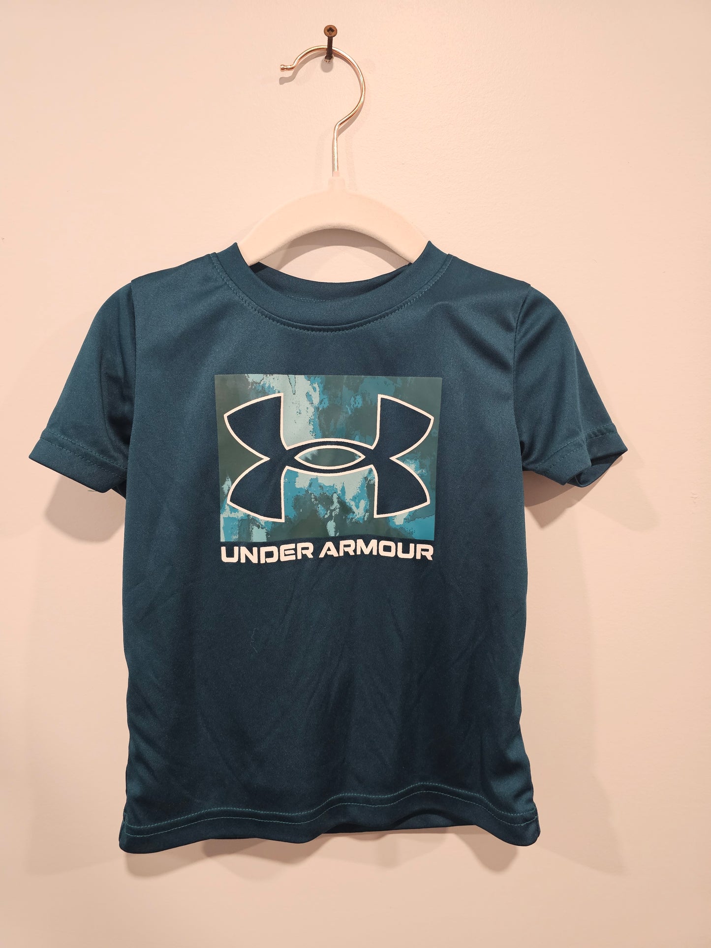 Under Armour Shorts and Shirt 24m