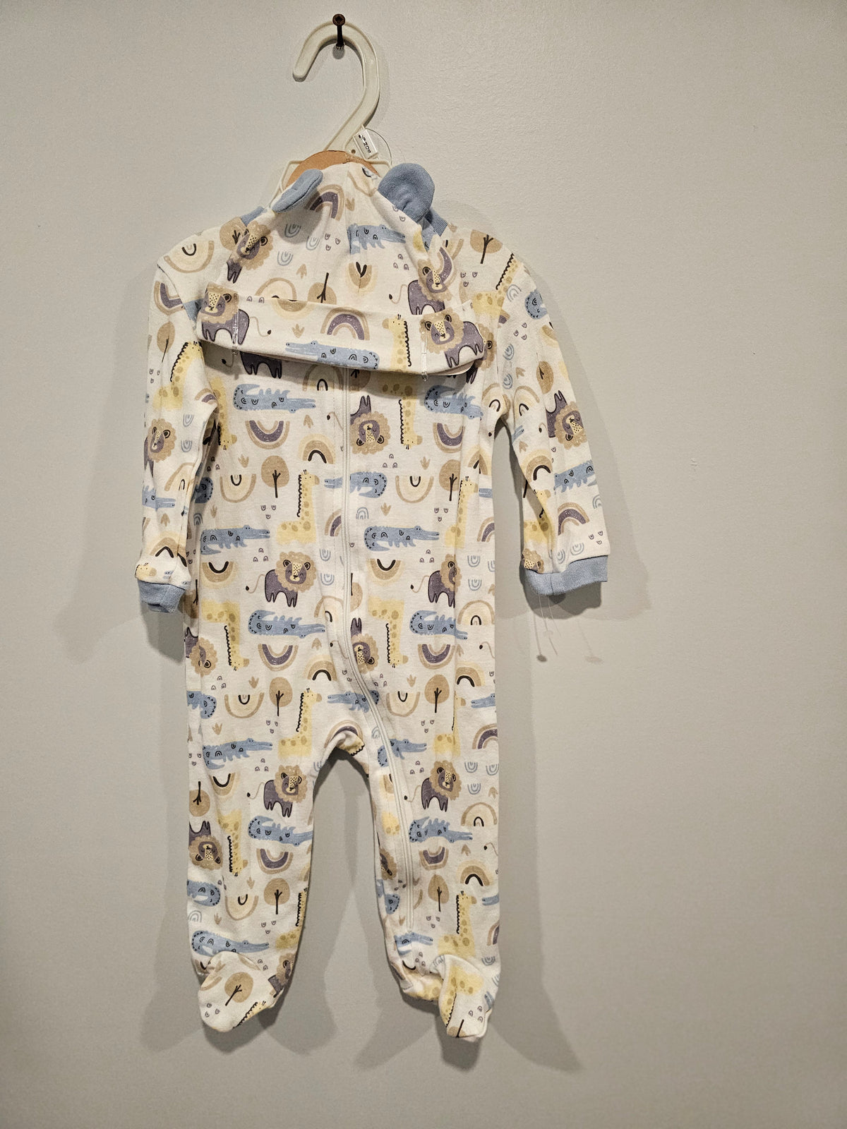New Sleeper and Hat 6-9m