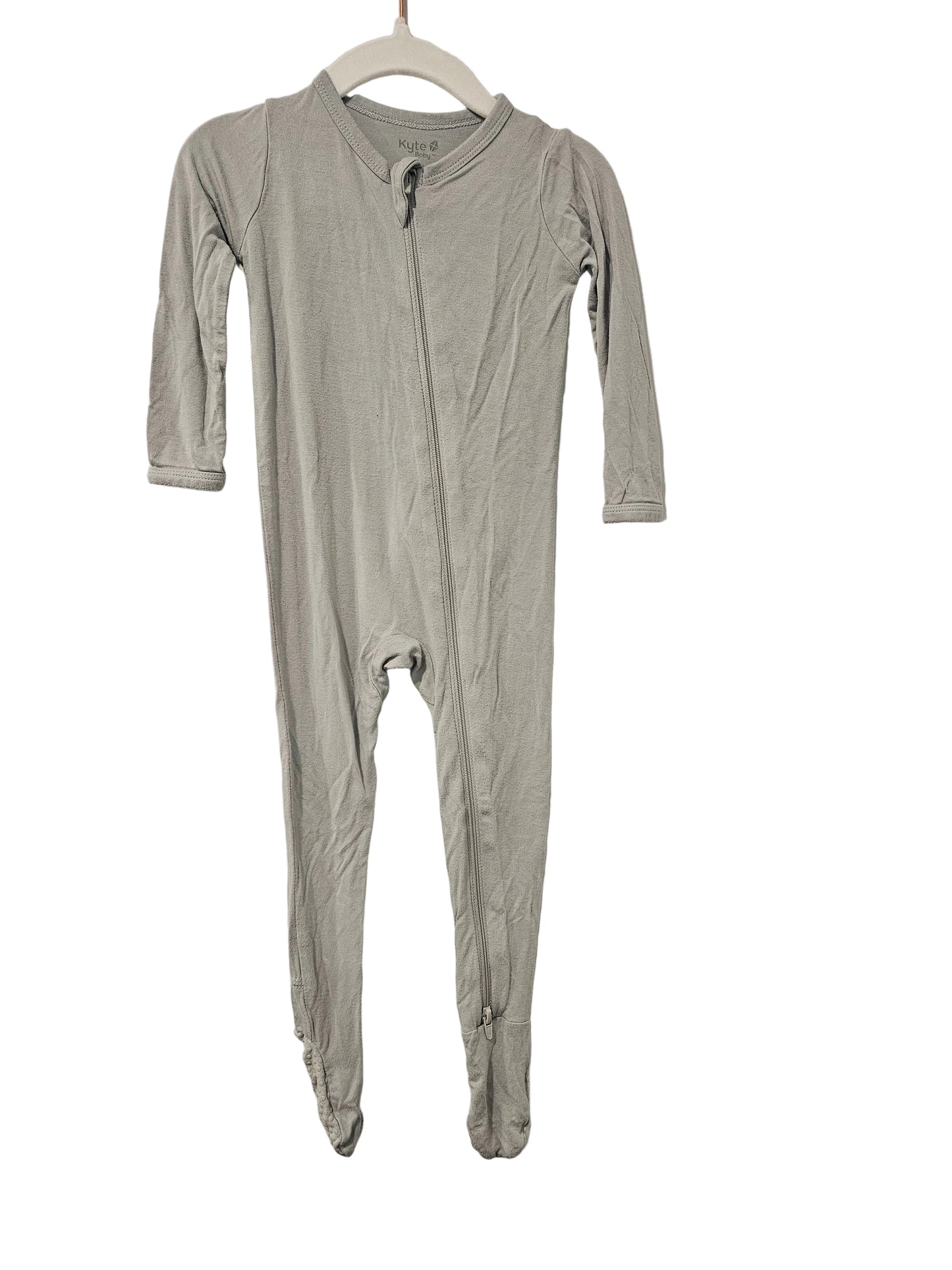 Kyte Grey Sleeper with Feet 12-18m