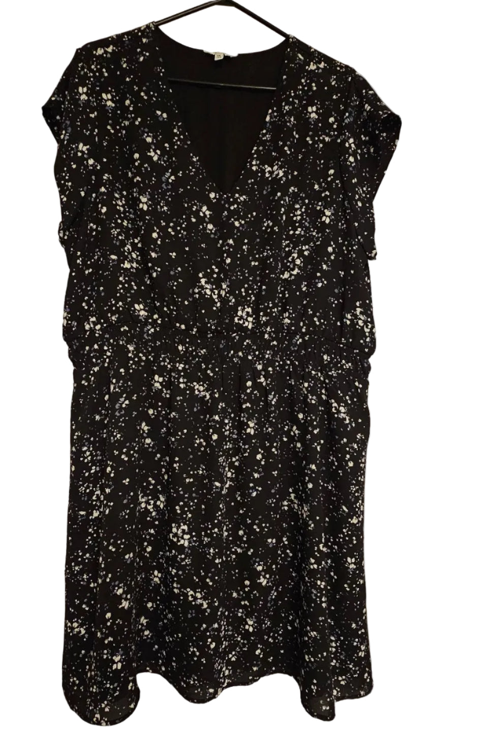 Reitmans Black Ditsy Floral V-Neck Dress, XXL – Pre-Loved - photo 3