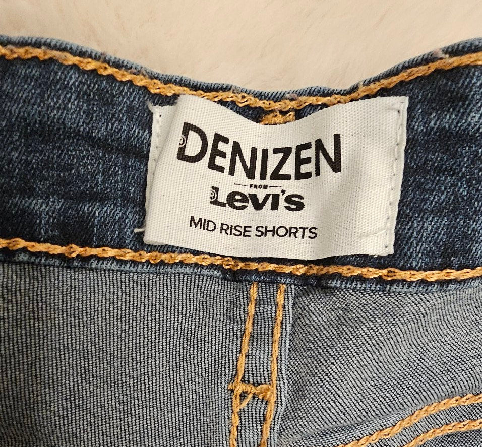 Denizen from Levi's Mid Rise Denim Shorts, 18 – Pre-Loved - photo 4