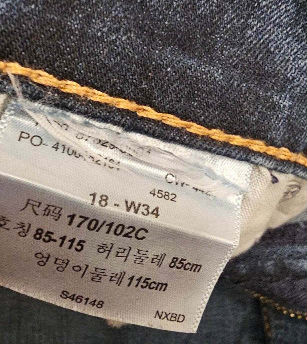 Denizen from Levi's Mid Rise Denim Shorts, 18 – Pre-Loved - photo 5